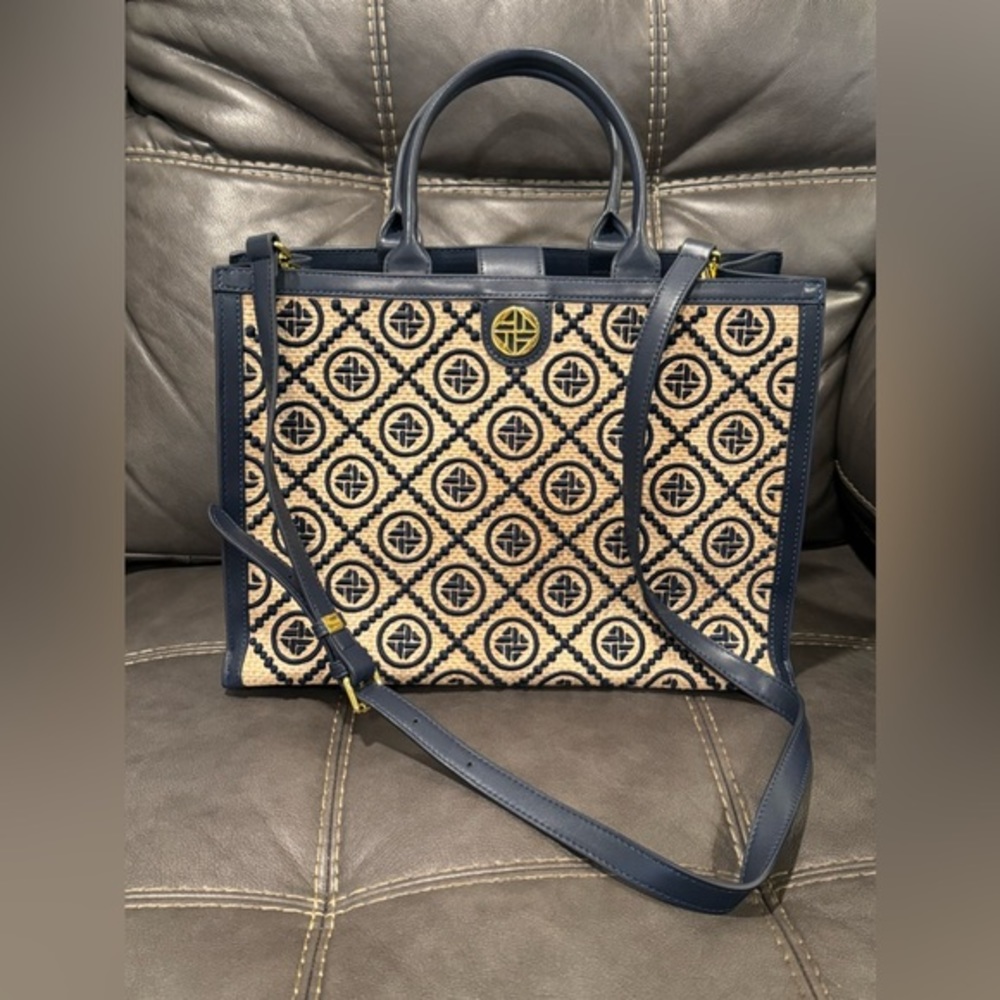 Fashion Tote Bag NWOT Navy Blue with gold hardware